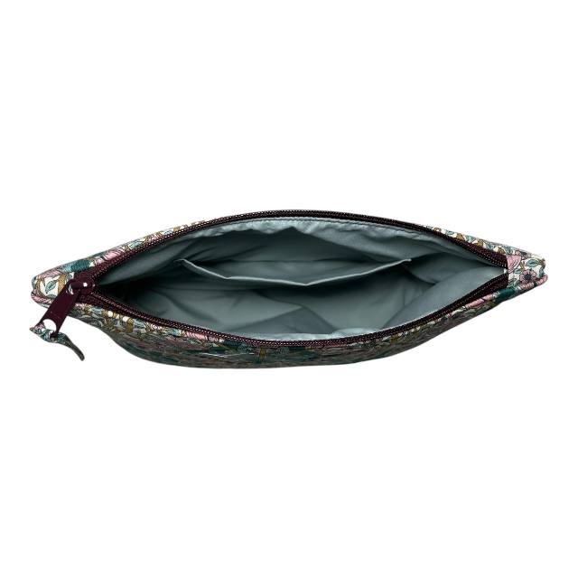 Inside — one inner pocket